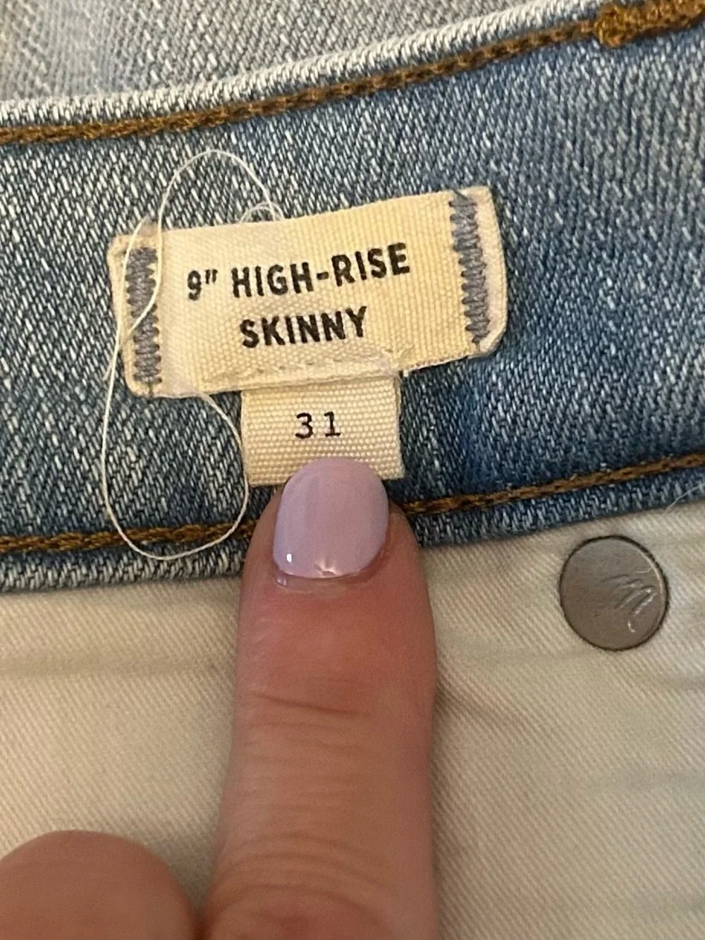Madewell 9” High-Rise Skinny Crop Distressed Jeans in a light wash denim SZ‎ 31